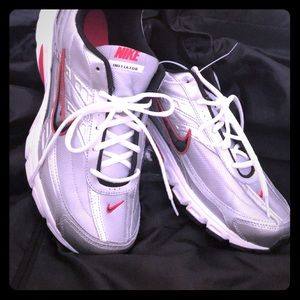 Nike Men’s Initiator Athletic Shoes